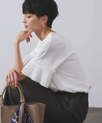 [이번 시즌 완판 새상품] OPAQUE.CLIP 플리츠 슬리브 도킹 상의