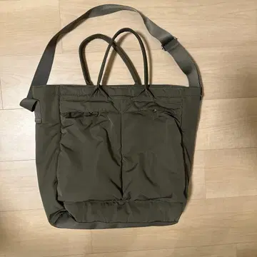 UNIQLO C 헬멧 백