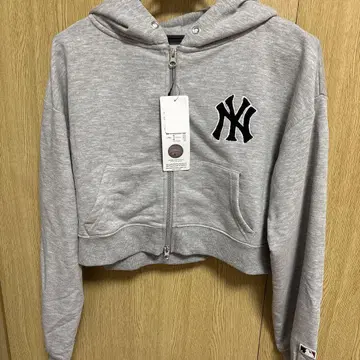 M 새상품 MLB NY 양키스 사가라 자수 로고 크롭 후드티