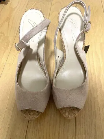 R&E 베이지 여름 스웨이드 샌들 23cm