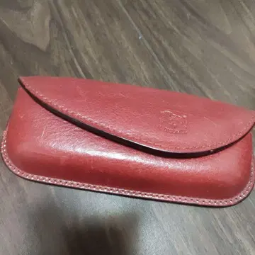 일비종떼 케이스 사용감 있음