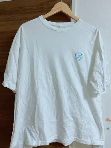 FRUITSZIPPER 마나카 마나 생탄 T셔츠