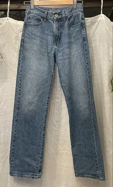 2025 UNIQLO x JW Anderson 스트레이트 청바지 58.5
