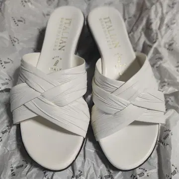 ITALIAN SHOEMAKERS 샌들 화이트