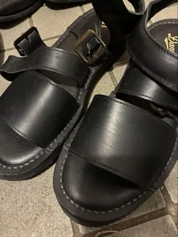 다너 Pittock strap sandal
