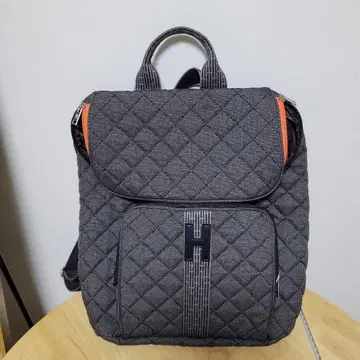 Hana-Sana H 로고 퀼팅 백팩 그레이 계열