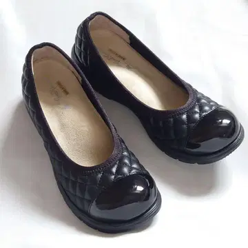 RakkuRakku 락쿠락쿠 하늘을 나는 퀼팅 펌프스 24.0cm