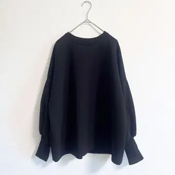 BEARDSLEY 23년 제작 골판지 퍼프 트레이닝복 블랙