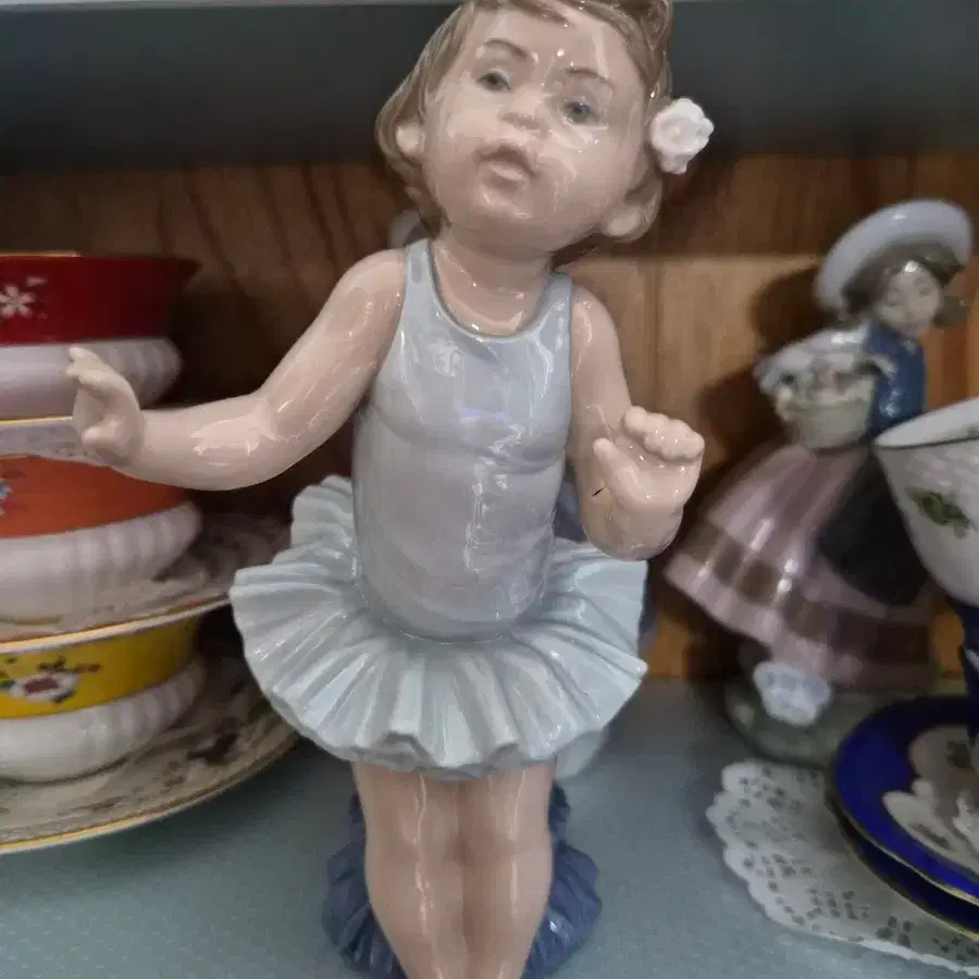 値下げ】リヤドロ LLADRO LITTLE BALLET GIRL 5105 【公式通販】