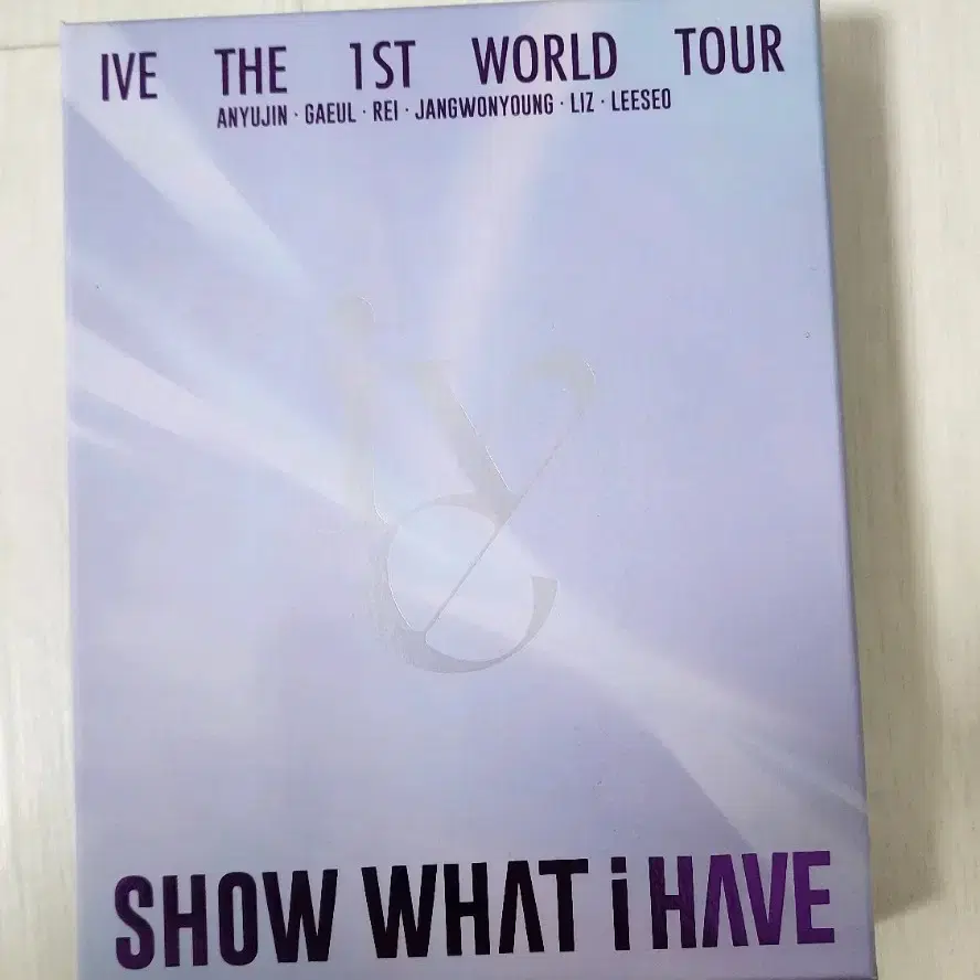 Ive 1ST WORLD TOUR DVD on Bunjang Global Site.