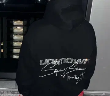 UNKNOWN LONDON 큐빅 후디 블랙