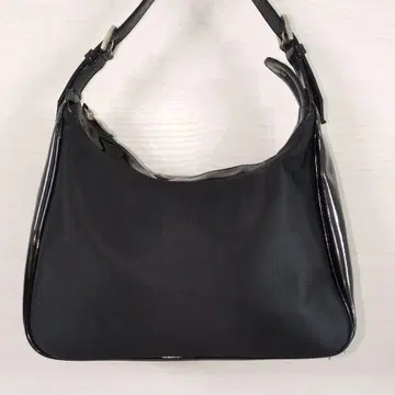 GUESS 블랙 핸드백