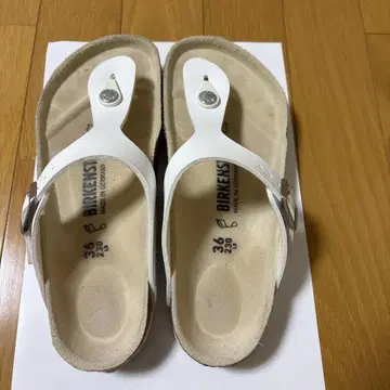 BIRKENSTOCK 화이트 쪼리 샌들 36