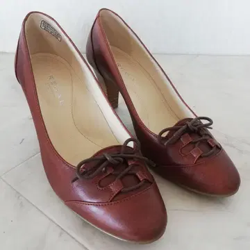 REGAL platinum 리갈 천연 가죽 펌프스 22.5cm