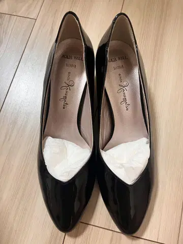 카네마츠 에나멜 펌프스 24cm