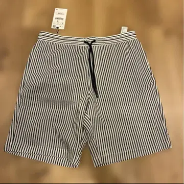 ZARA 스트라이프 숏팬츠 L 사이즈