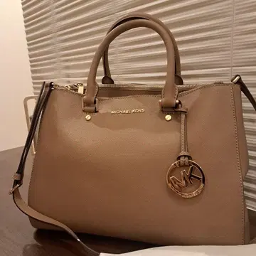 MICHAEL KORS 베이지 핸드백