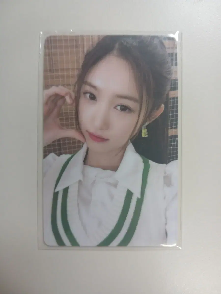 Ive Papa John's Leeseo poca