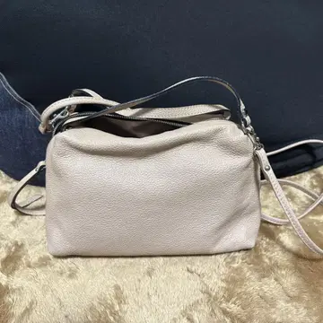 GIANNI CHIARINI 라이트 그레이 숄더백