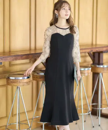 tocco closet 셔링 슬리브 레이스 절개 배색 머메이드 원피스