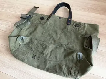 room no.6 messenger bag