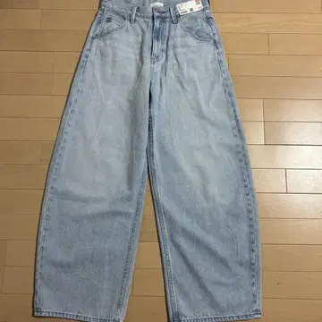 완판 유니클로 UNIQLO 배기 커브 청바지 기장 짧음 24