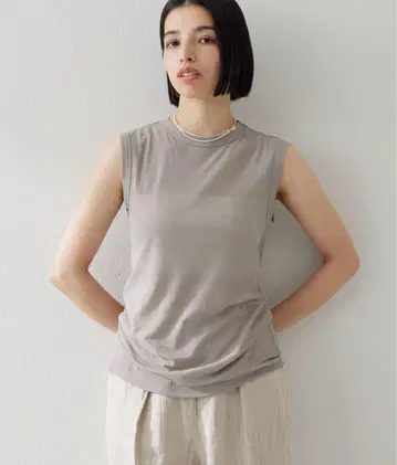 2025 윔 가젯 시어 슬리브리스 풀오버 모카