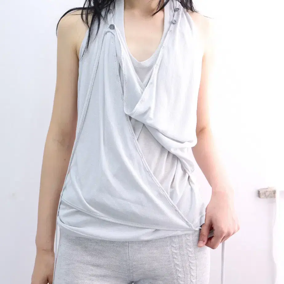 Tシャツ・カットソー [ulikasanctus] Halter Wrap Sleeveless Ulika Sanctus Halter Wrap Sleeveless Tank Top on Bunjang