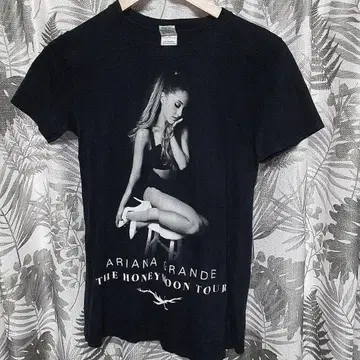 Ariana Grande The Honeymoon Tour T셔츠
