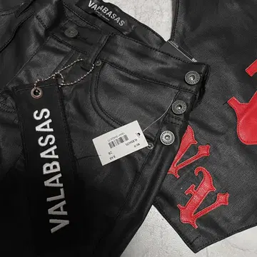 VALABASAS BLACK STACKED FLARE JEAN 28