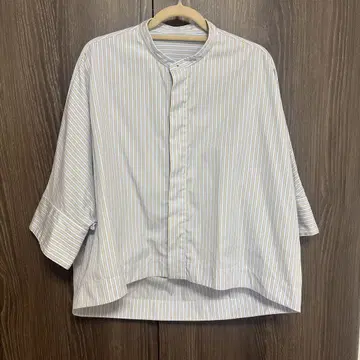 투모로우랜드 맥피 코튼 브로드 밴드 카라 블라우스