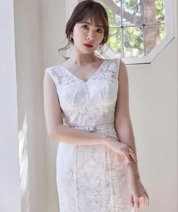 Herlipto Waltz Floral Lace Belted Dress
