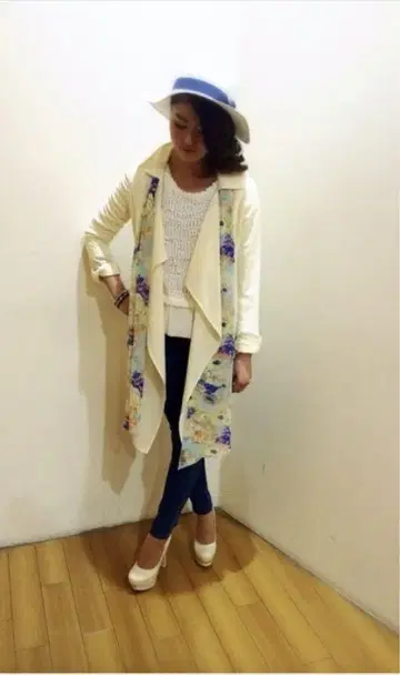 ROYAL PARTY 플라워 루즈 리본 트렌치코트