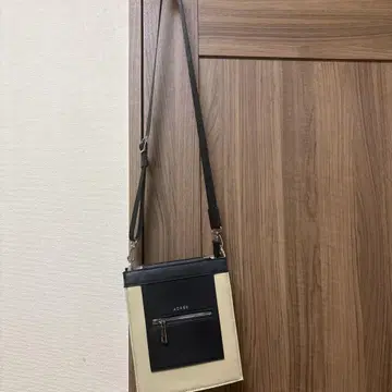 Adrer 숄더백