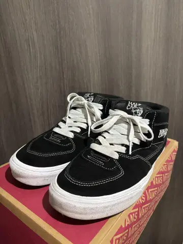 VANS HALF CAB 블랙/화이트 28cm us 규격 박스 포함