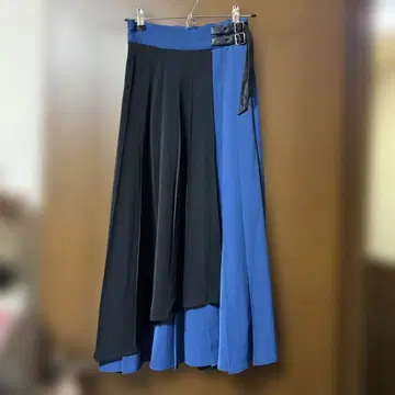 바이컬러 플레어 스커트 HARE