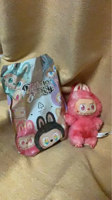 pop mart 라부부 BIG INTO ENERGY 에너지 LOVE
