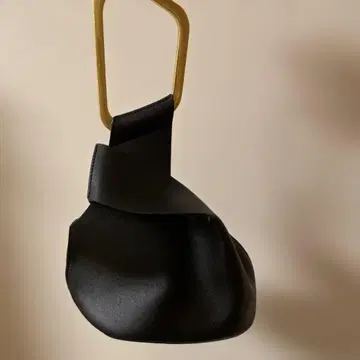 Mira Owen 블랙 핸드백