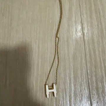 골드 알파벳 H 목걸이