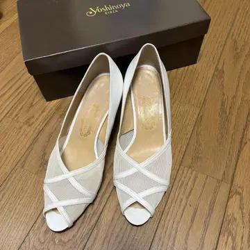 요시노야 화이트 메쉬 오픈토 신발