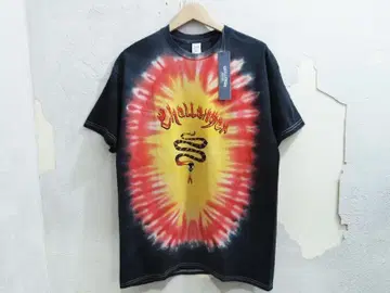 새상품 CHALLENGER TIE DYE BURNING SNAKE TEE