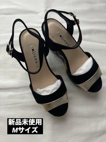 DIANA 샌들