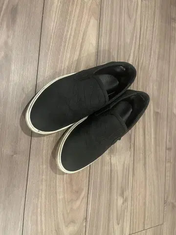 Jimmy Choo 블랙 기하학 패턴 슬립온
