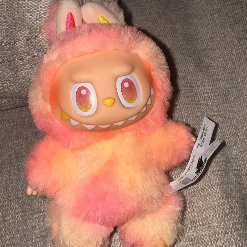【正規品】ラブブ　ロイヤリティ　LOYALTY 2025年最新】popmart labubu ぬいぐるみ正規品の人気アイテム