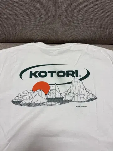 KOTORI 티셔츠
