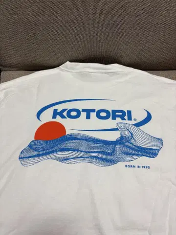 KOTORI 그래픽 T셔츠