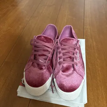 SUPERGA 통굽 스니커즈 벨로아 핑크 24cm