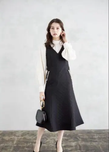 tocco closet 포켓 펄 장식 퀼팅 점퍼 스커트