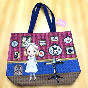 2013년 Blythe 토트백 앨리스 인 더 룸