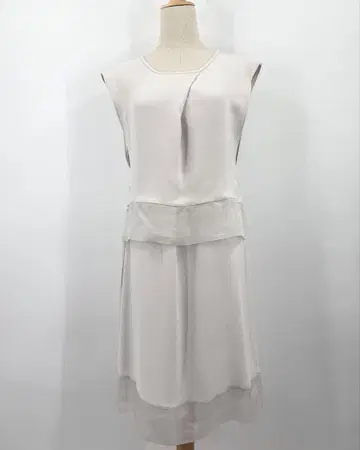 [ GIORGIO ARMANI ] 원피스 슬리브리스 그레이 베이지